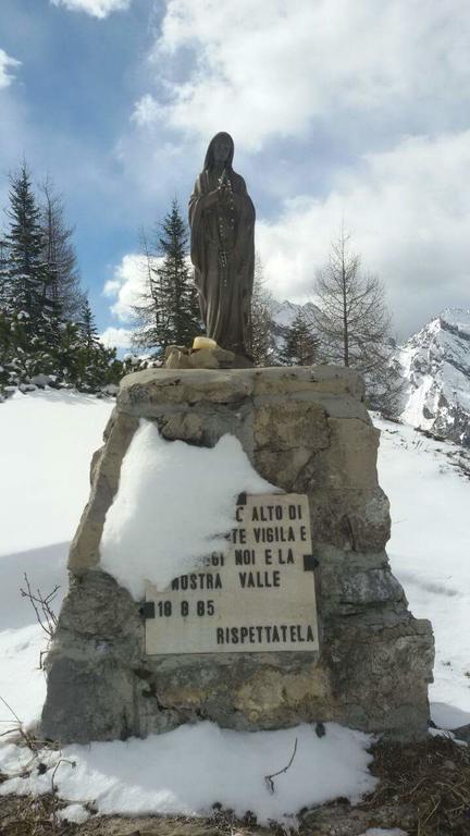 Appartamenti Patrizia سان بيترو دي كادوري المظهر الخارجي الصورة